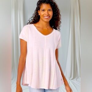Peace Love World Boheme
V-Neck Slub Knit FlowyTee
Chalky Pink 4X A502732